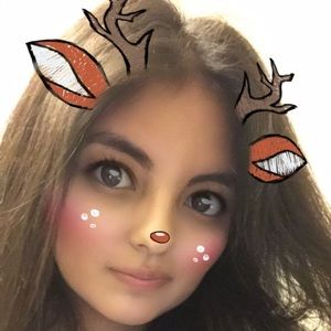 Meet your Posher, Estefania